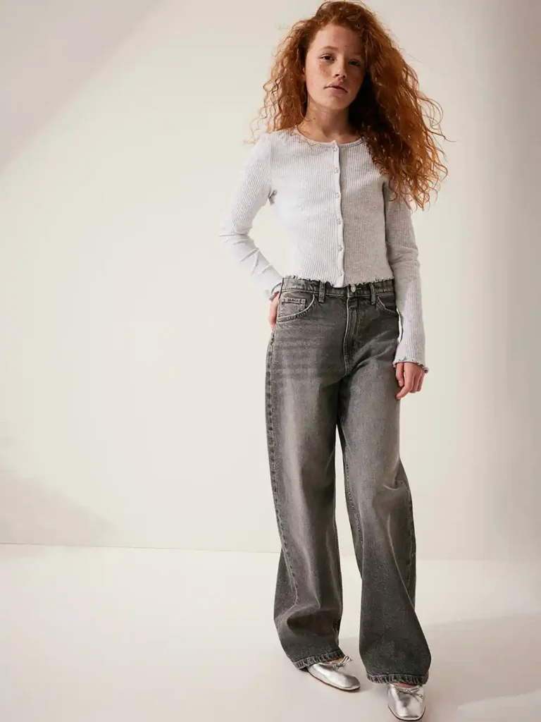 7af8bcb9 027b 4982 881f 47961f70c7911708512816838HMGirlsWideLegJeans1 768x1024